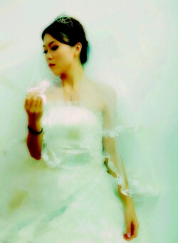 油画风格婚纱摄影_婚纱照风格--油画风-2011最新个性婚纱照